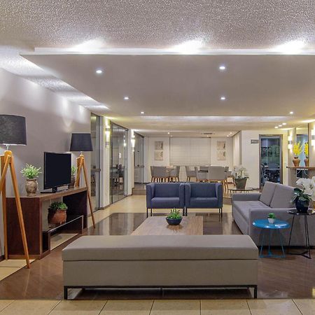 Hotel Deville Express Cascavel カスカヴェウ エクステリア 写真