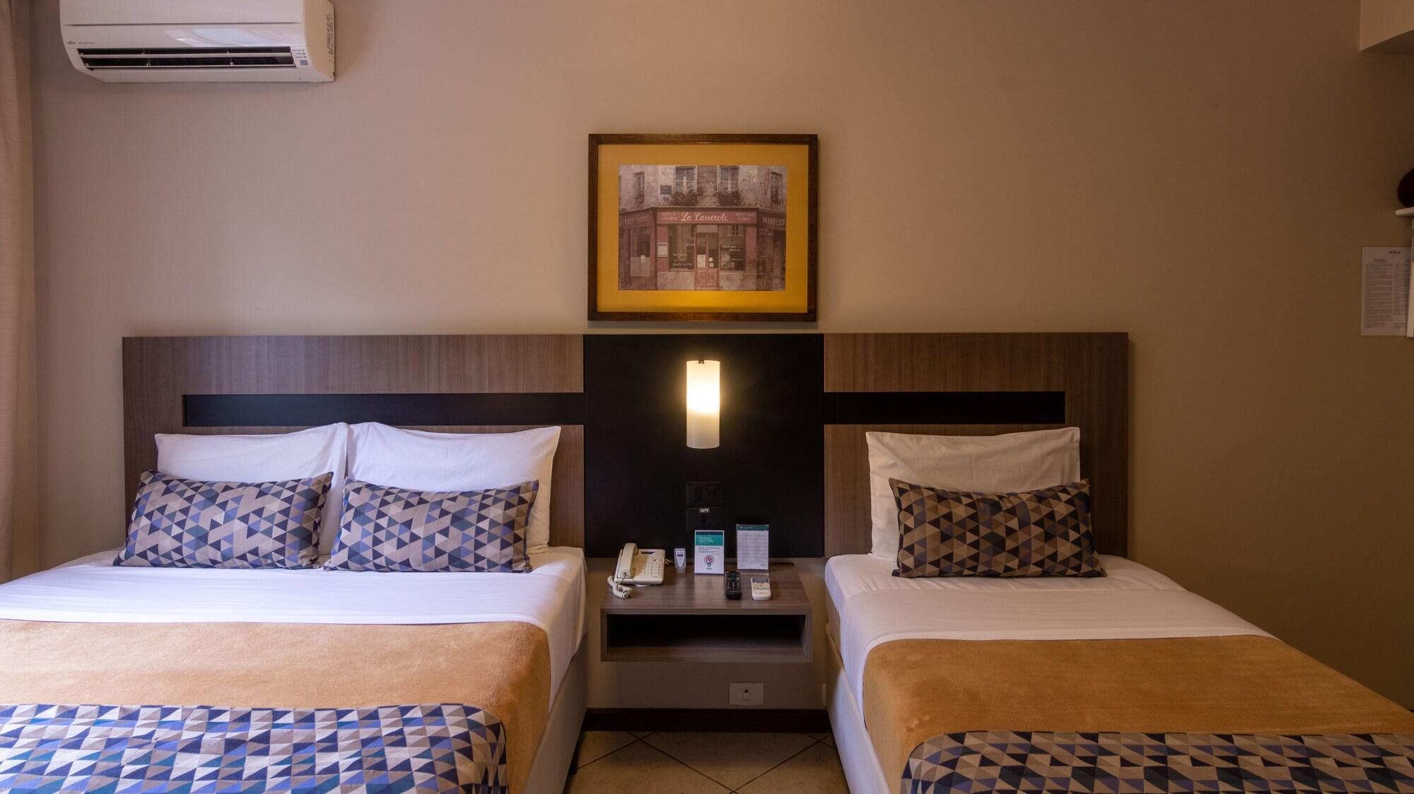 Hotel Deville Express Cascavel カスカヴェウ エクステリア 写真